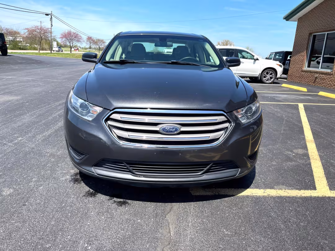 2018 Ford Taurus - 1FAHP2D85JG129568 - Image #3