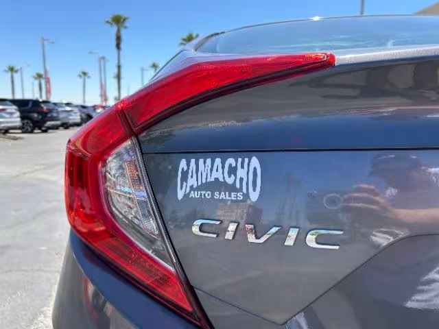 2018 Honda Civic - 2HGFC2F56JH546798 - Image #16
