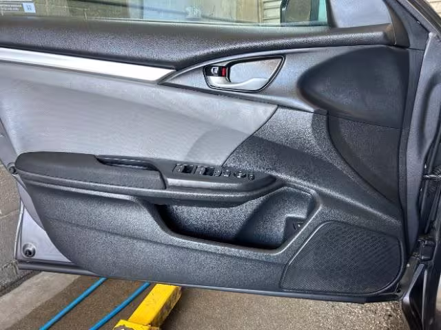 2018 Honda Civic - 2HGFC2F56JH546798 - Image #17