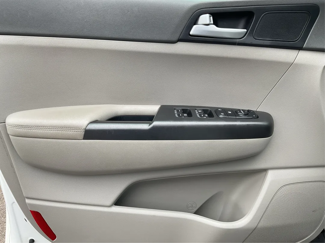 2018 Kia Sportage - KNDPMCACXJ7465374 - Image #17