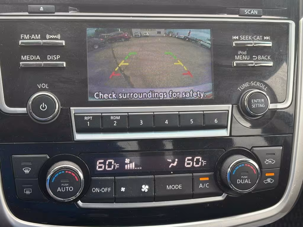 2018 Nissan Altima - 1N4AL3AP3JC242327 - Image #3