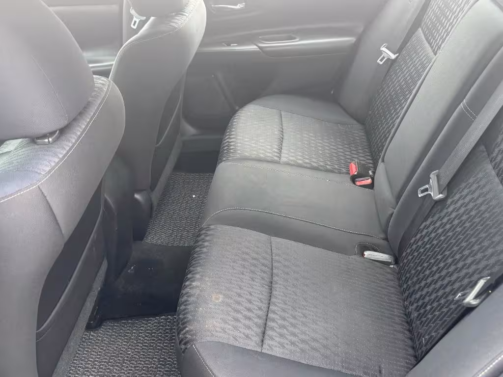 2018 Nissan Altima - 1N4AL3AP3JC242327 - Image #5