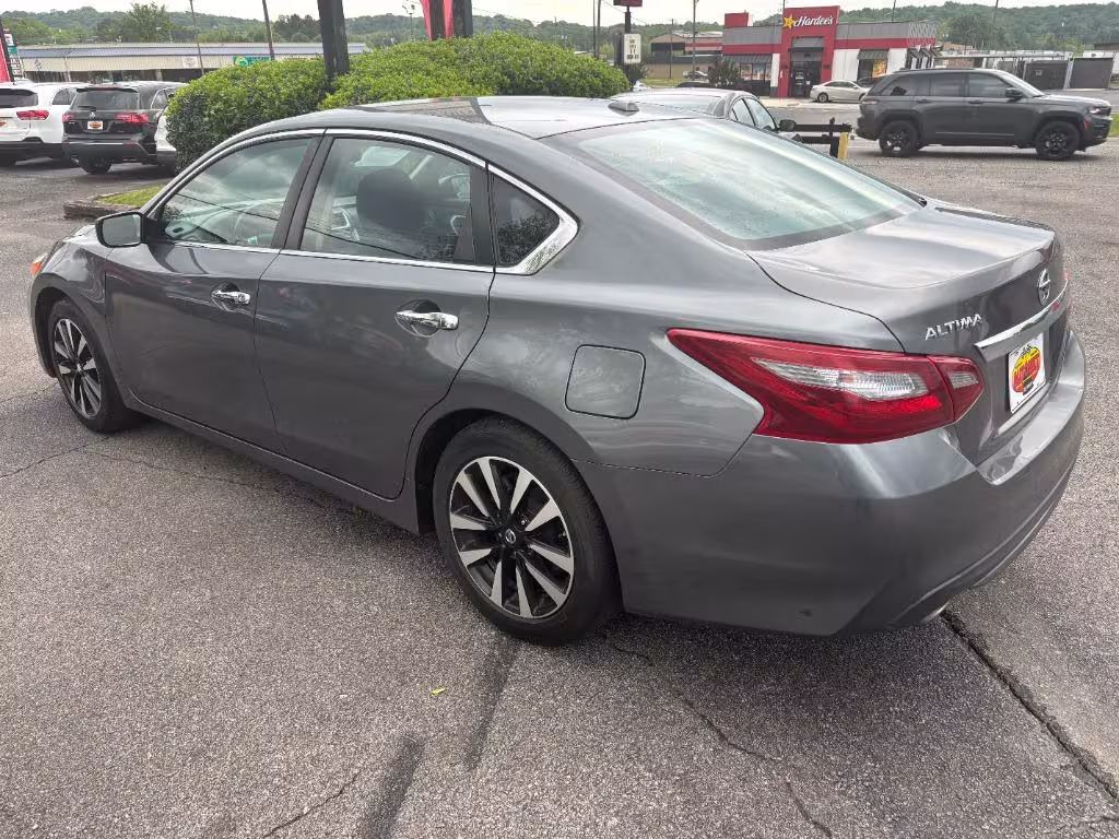 2018 Nissan Altima - 1N4AL3AP3JC242327 - Image #6