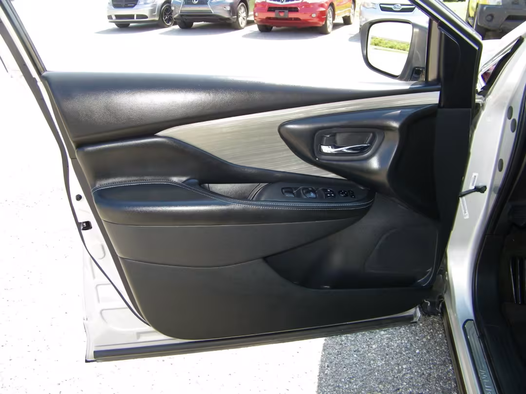 2018 Nissan Murano - 5N1AZ2MG2JN105510 - Image #7
