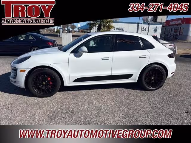 2018 Porsche Macan - WP1AG2A57JLB61837 - Image #2