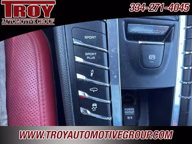 2018 Porsche Macan - WP1AG2A57JLB61837 - Image #55
