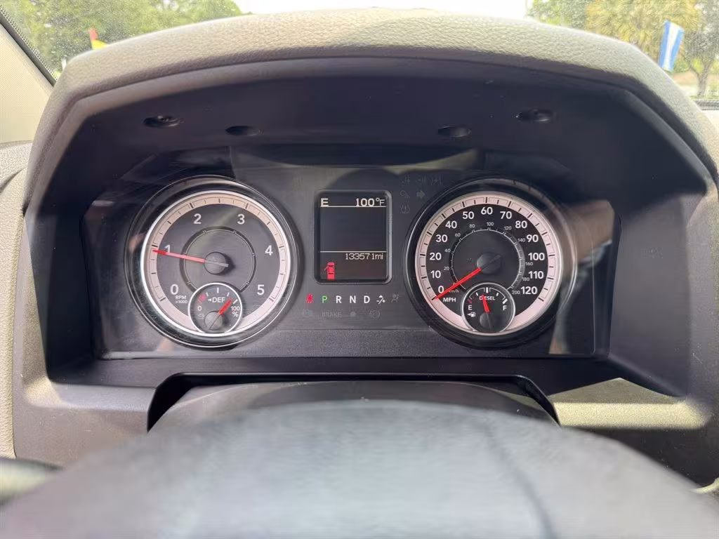 2018 Ram 1500 - 1C6RR7KM3JS262419 - Image #11