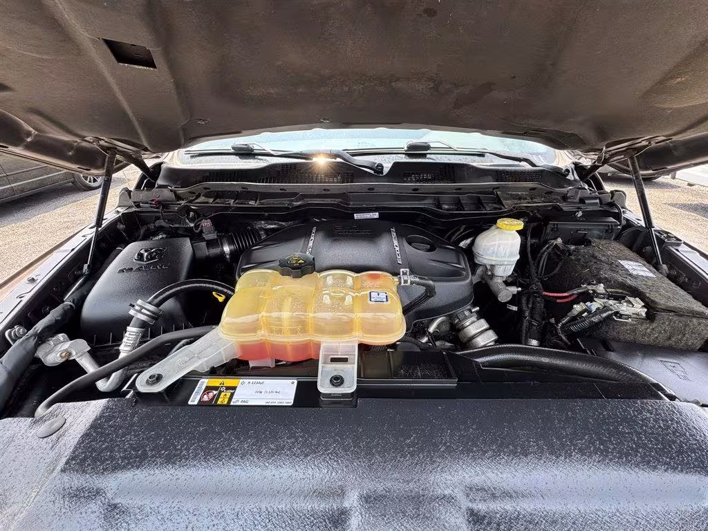 2018 Ram 1500 - 1C6RR7KM3JS262419 - Image #27