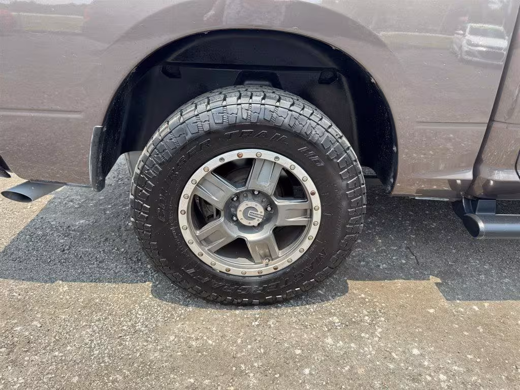 2018 Ram 1500 - 1C6RR7KM3JS262419 - Image #31