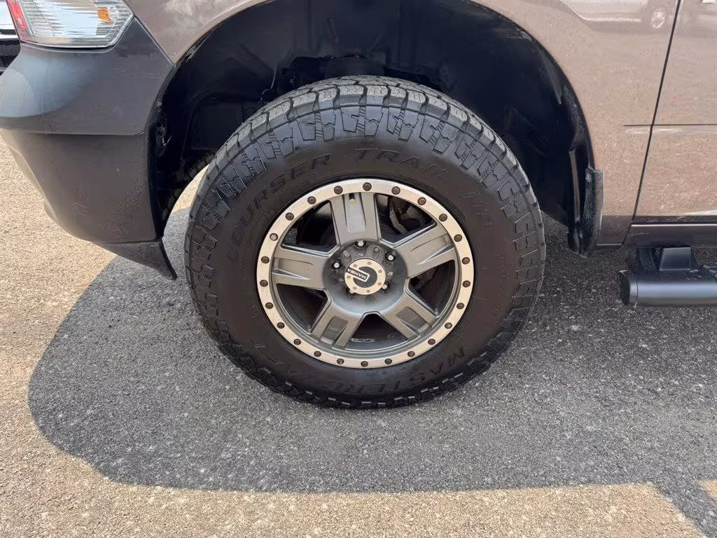2018 Ram 1500 - 1C6RR7KM3JS262419 - Image #33