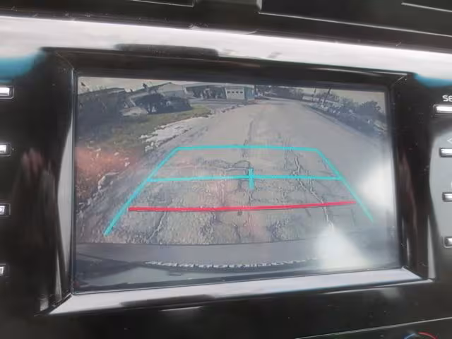 2018 Toyota Camry - 4T1B11HK8JU651822 - Image #9