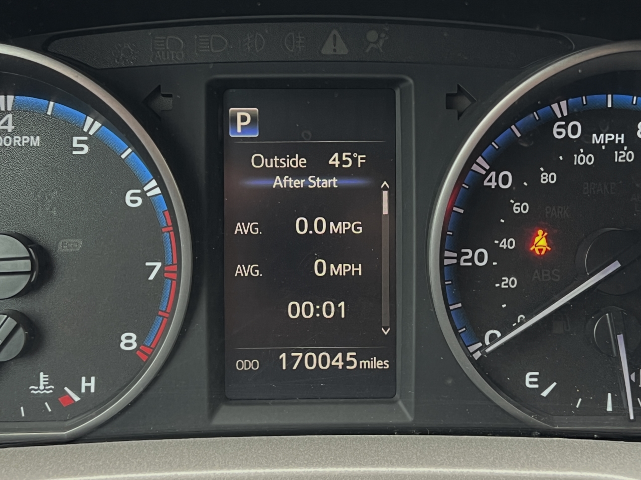 2018 Toyota RAV4 - 2T3ZFREV0JW517777 - Image #2