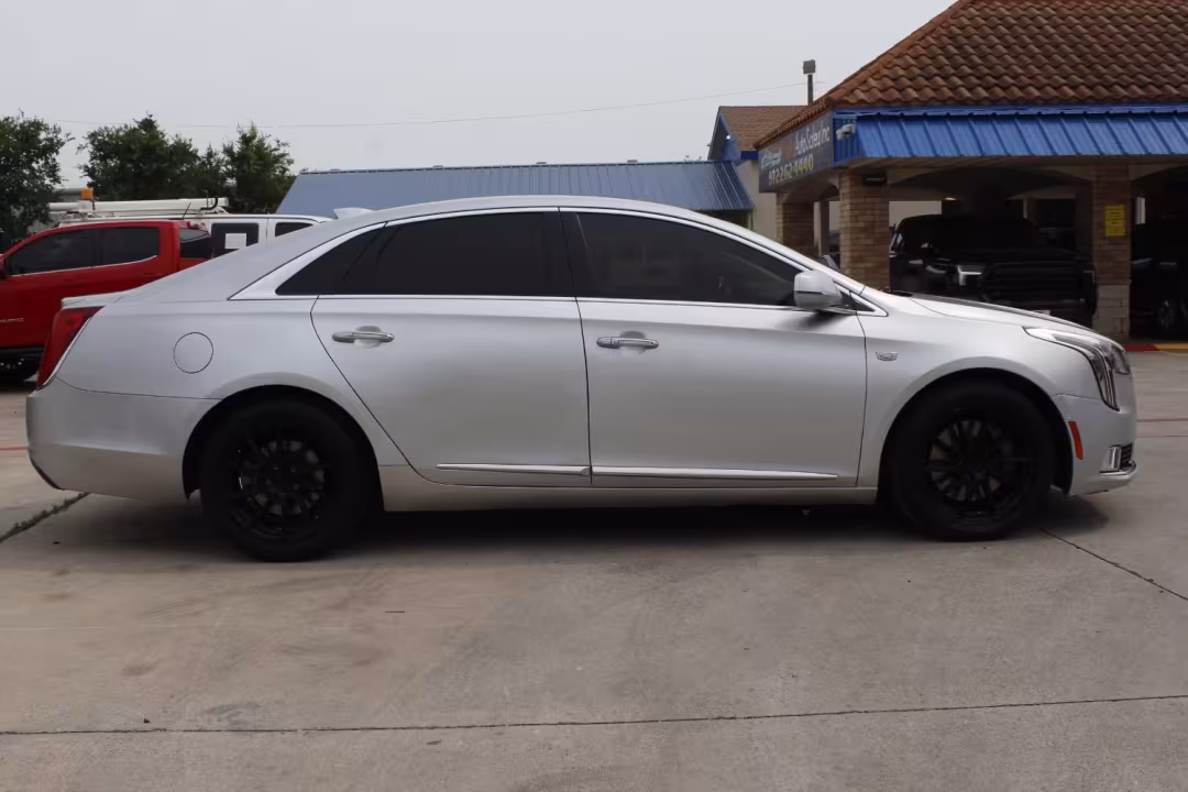2019 Cadillac XTS - 2G61M5S38K9105376 - Image #10