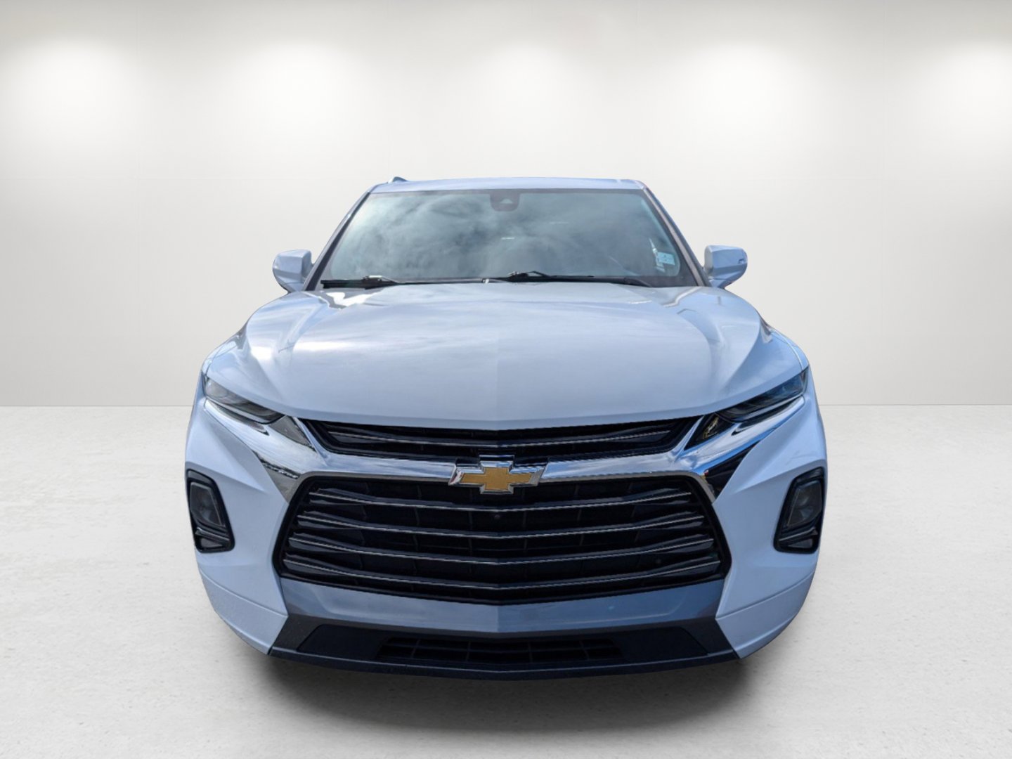 2019 Chevrolet Blazer - 3GNKBFRS2KS686913 - Image #2