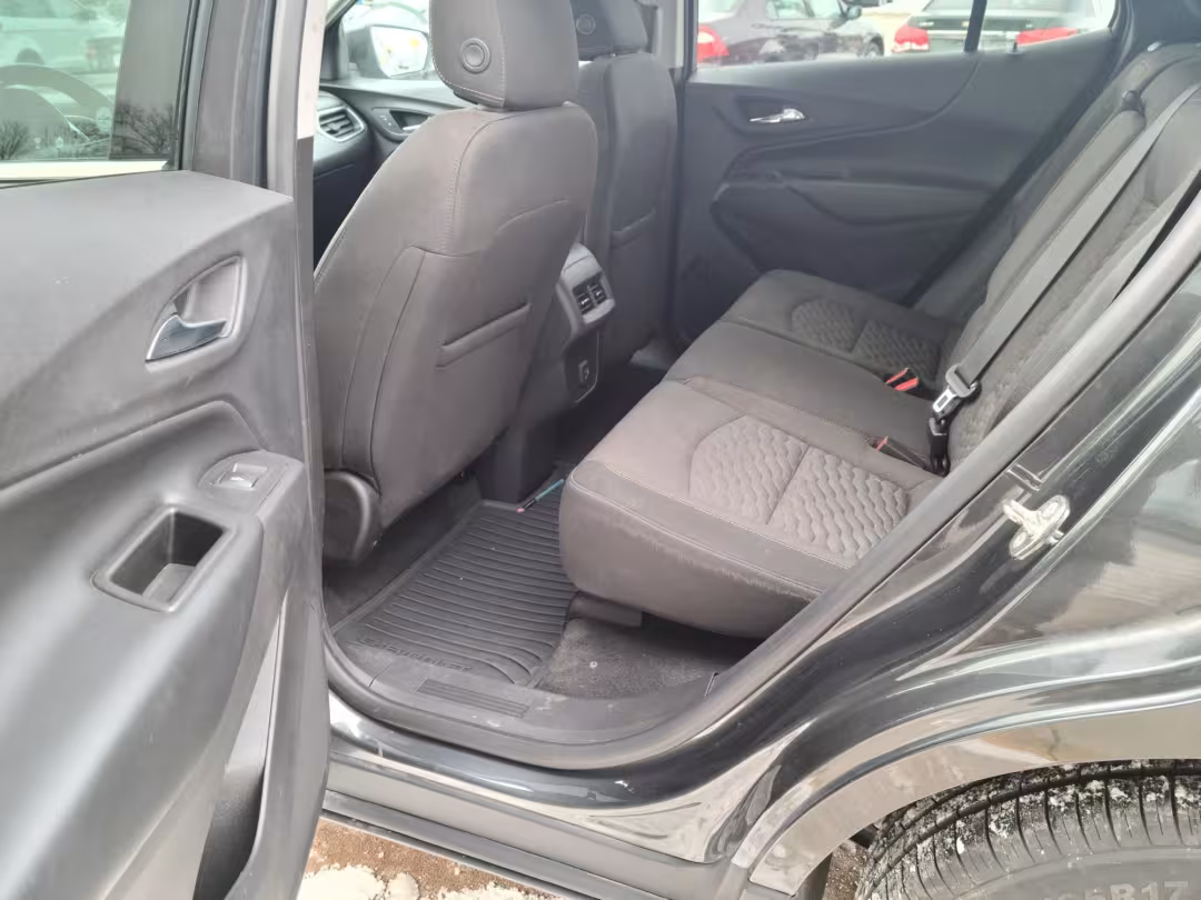 2019 Chevrolet Equinox - 3GNAXJEV3KS610293 - Image #2