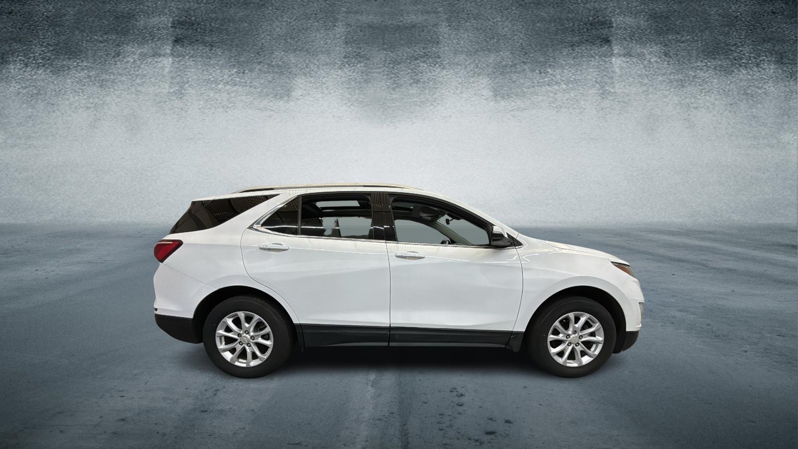 2019 Chevrolet Equinox - 3GNAXUEV1KS674916 - Image #2