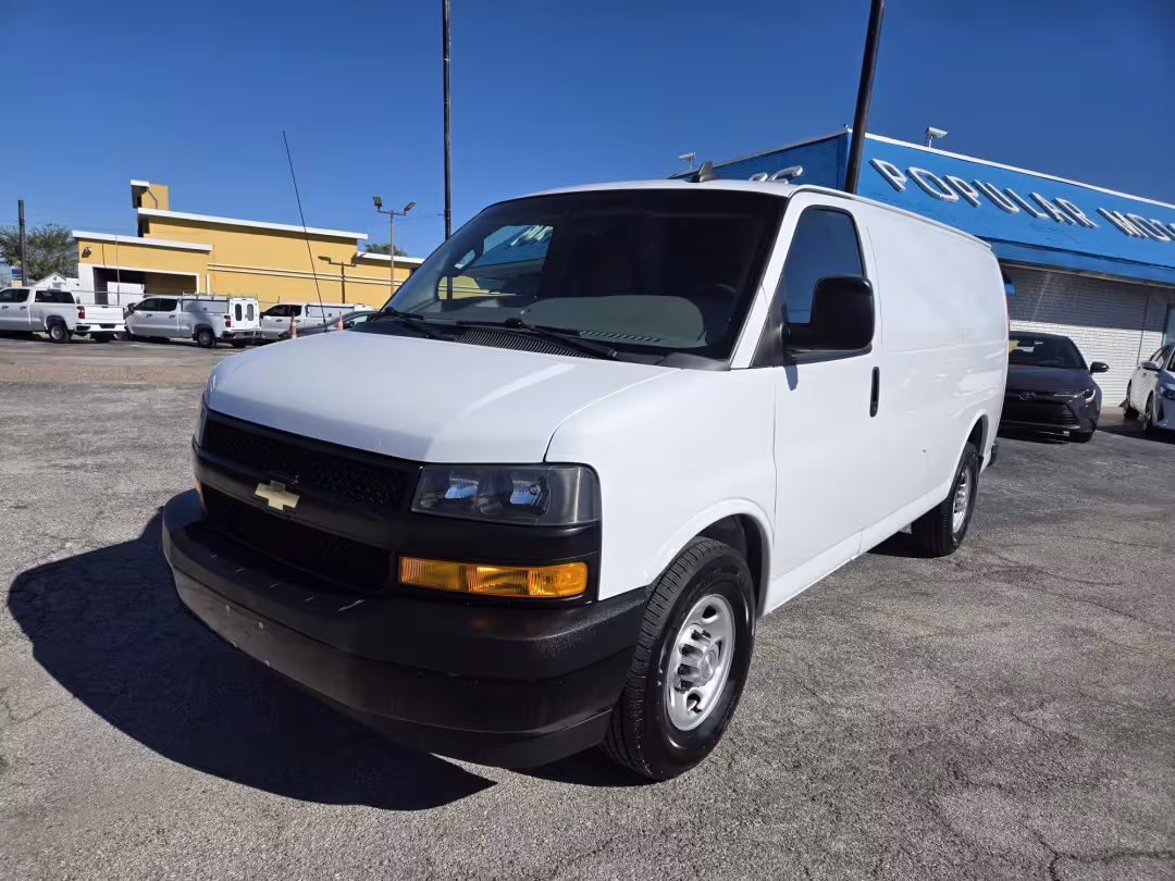 2019 Chevrolet Express - 1GCWGAFG9K1225238 - Image #16
