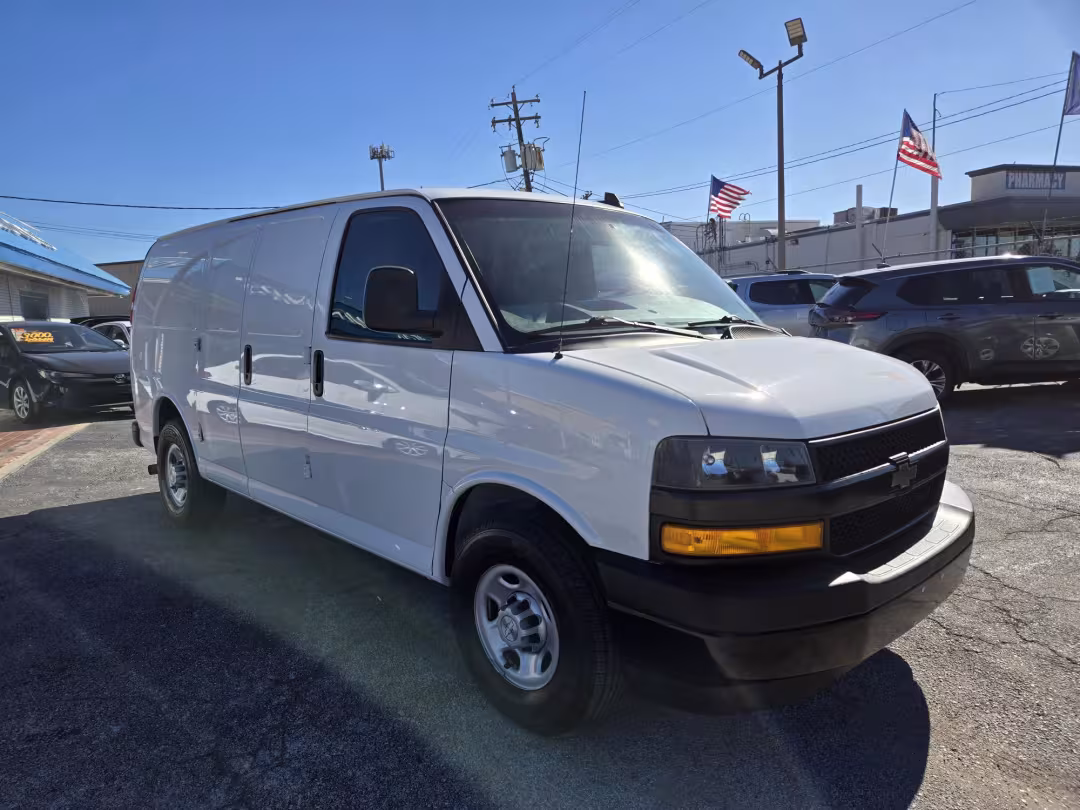 2019 Chevrolet Express - 1GCWGAFG9K1225238 - Image #6