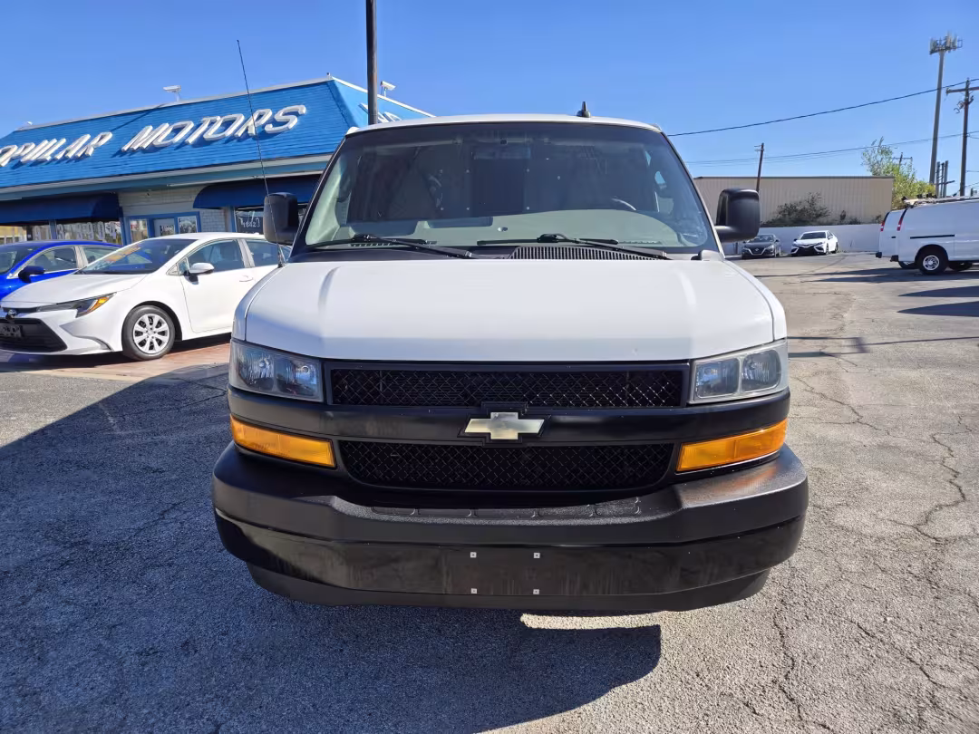 2019 Chevrolet Express - 1GCWGAFG9K1225238 - Image #7