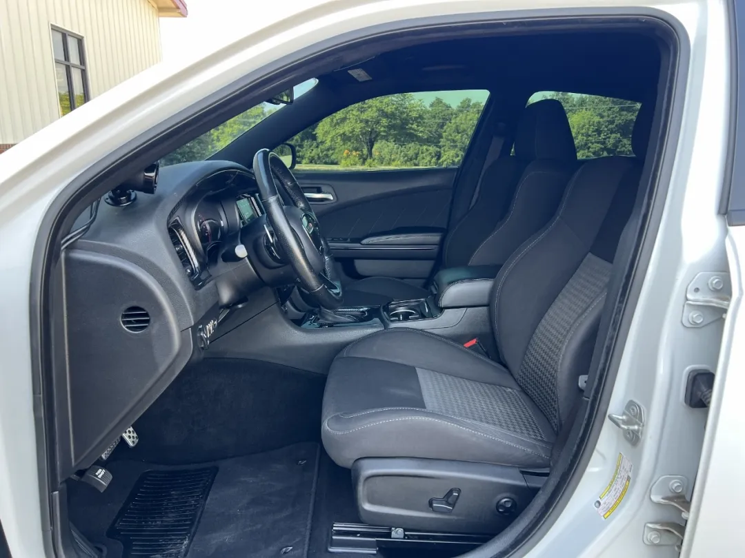 2019 Dodge Charger - 2C3CDXCT6KH666198 - Image #16