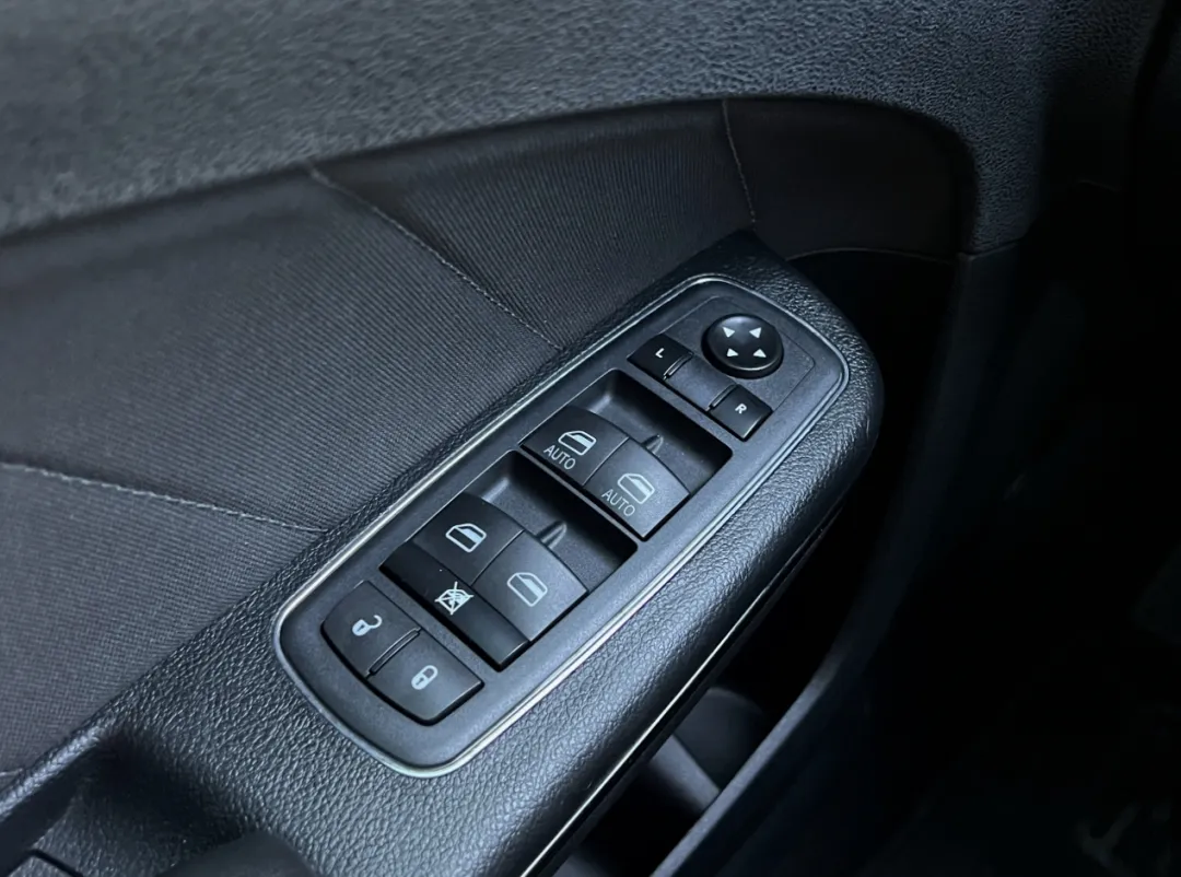 2019 Dodge Charger - 2C3CDXCT6KH666198 - Image #28
