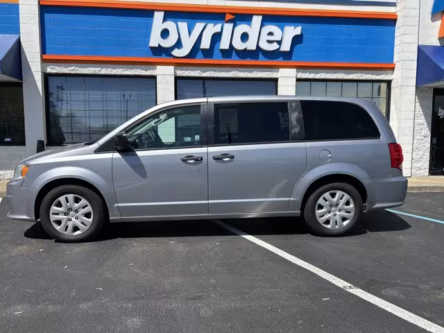 2019 Dodge Grand Caravan - 2C4RDGBG2KR756422 - Image #2
