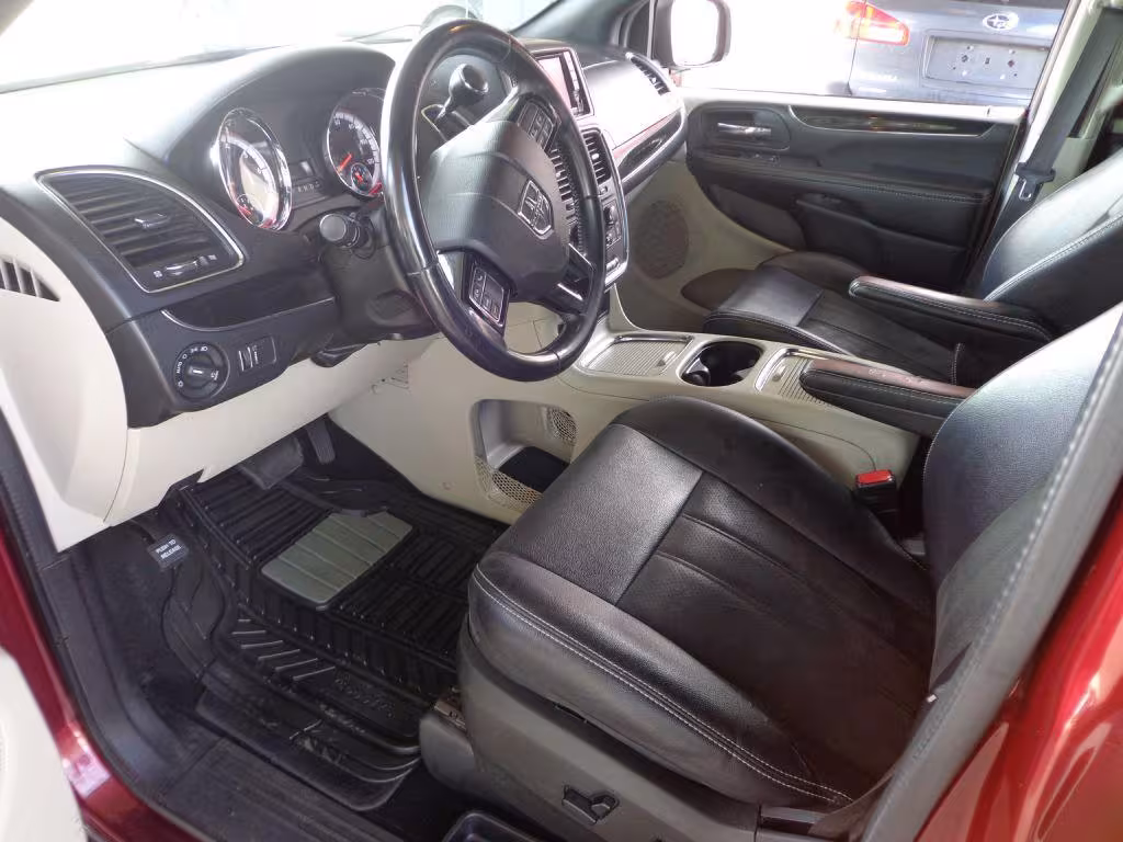 2019 Dodge Grand Caravan - 2C4RDGCG7KR717016 - Image #15