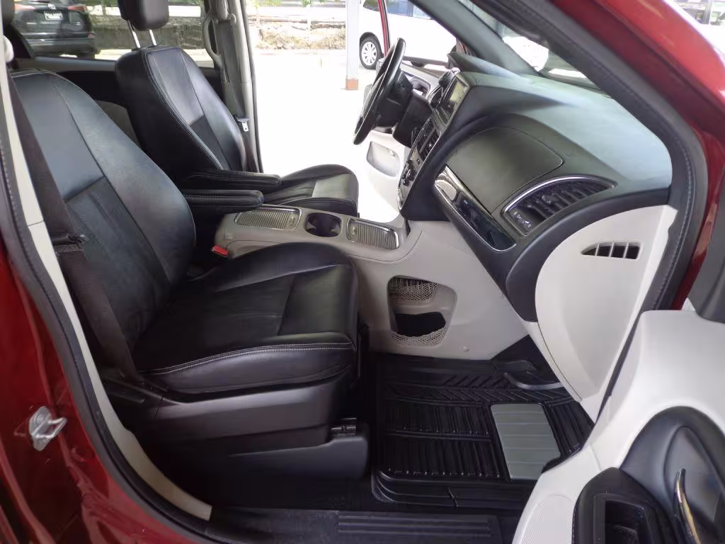 2019 Dodge Grand Caravan - 2C4RDGCG7KR717016 - Image #16