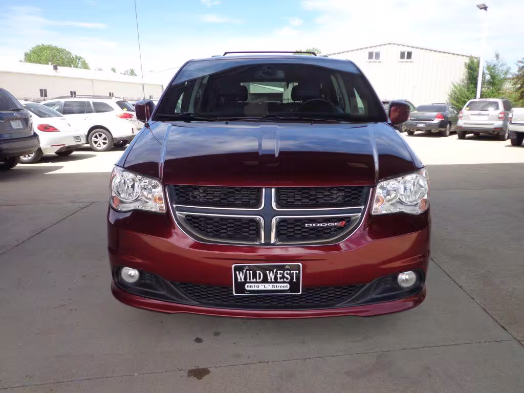 2019 Dodge Grand Caravan - 2C4RDGCG7KR717016 - Image #2