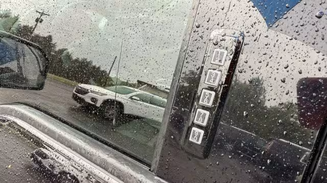 2019 Ford F-150 - 1FTFW1E49KKC34753 - Image #30