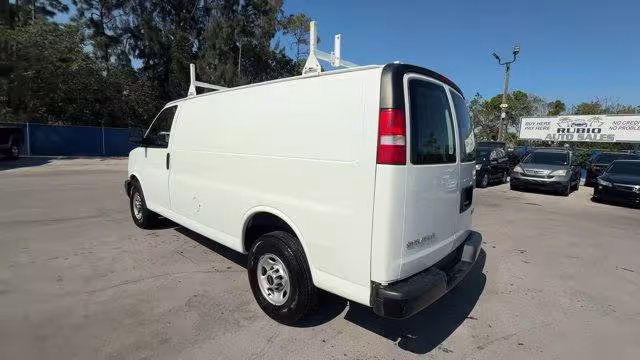 2019 GMC Savana - 1GTW7AFG0K1367557 - Image #3