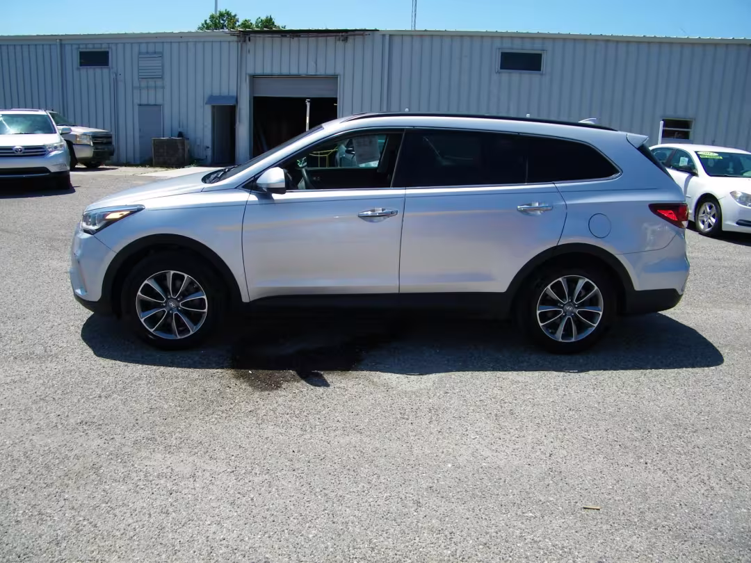 2019 Hyundai Santa Fe XL - KM8SM4HF2KU302801 - Image #2