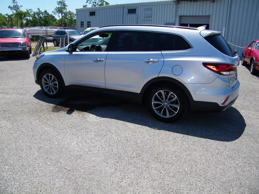 2019 Hyundai Santa Fe XL - KM8SM4HF2KU302801 - Image #3