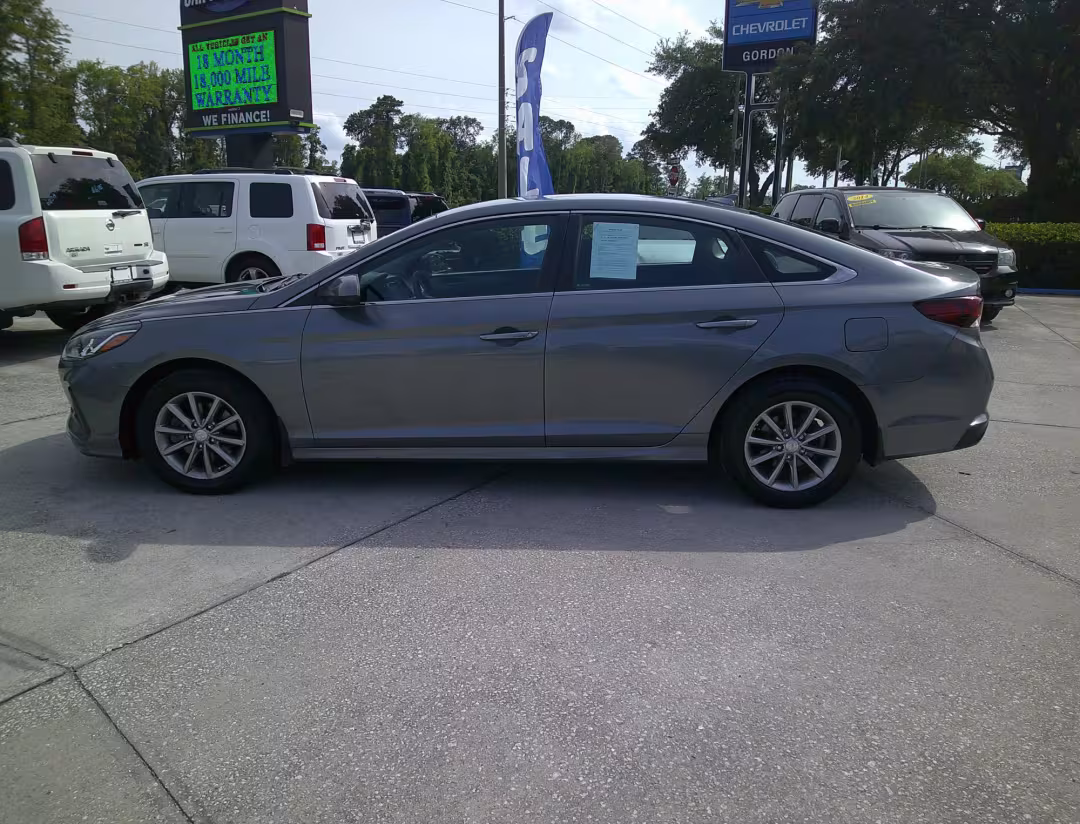 2019 Hyundai Sonata - 5NPE24AF4KH788779 - Image #1