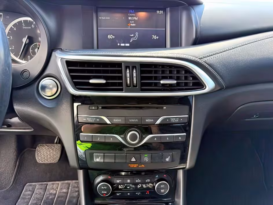 2019 Infiniti QX30 - SJKCH5CR7KA008667 - Image #14