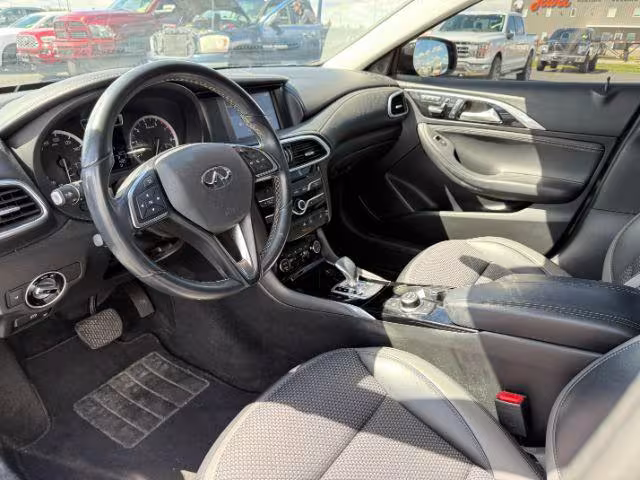 2019 Infiniti QX30 - SJKCH5CR7KA008667 - Image #32