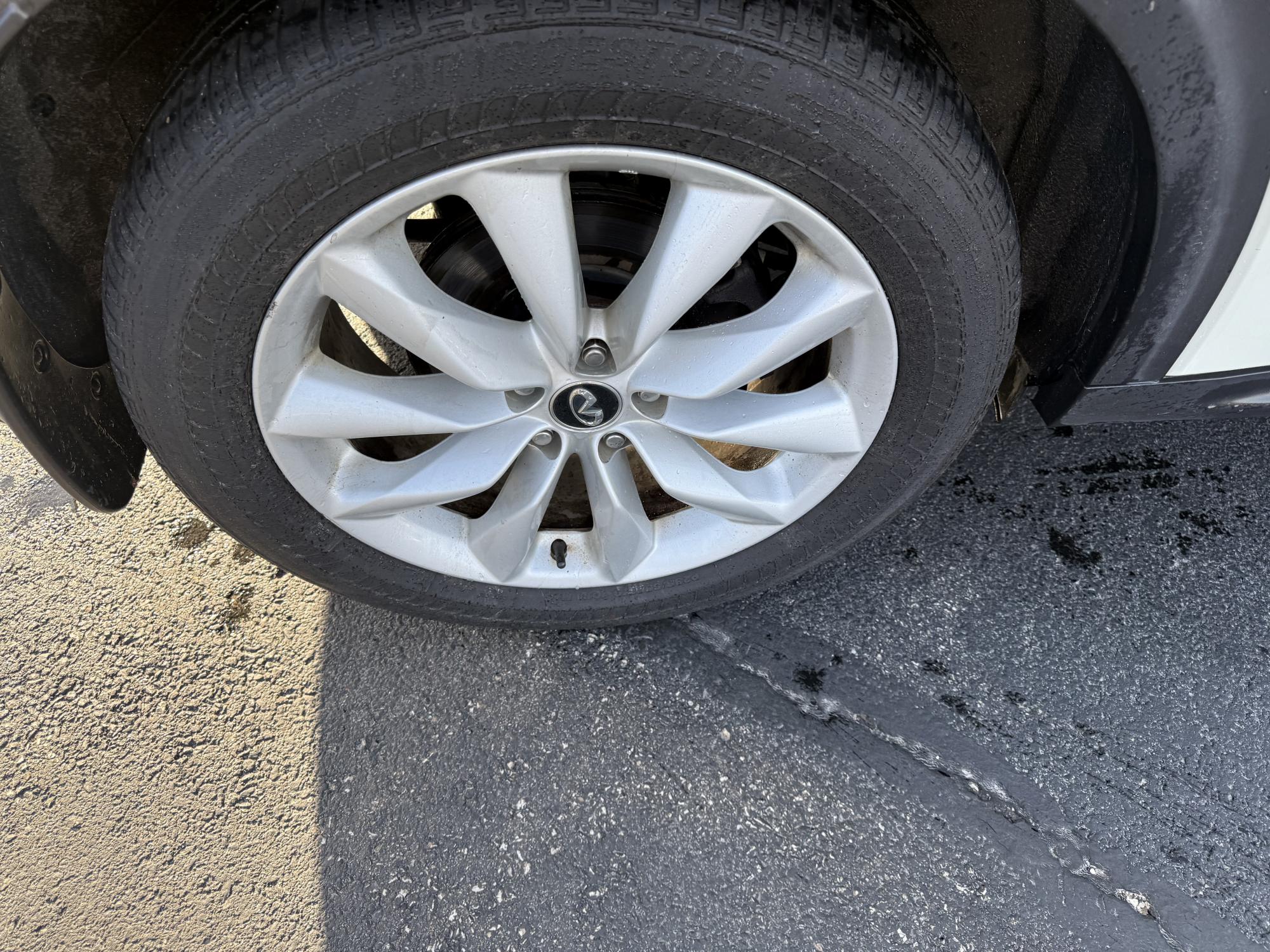 2019 Infiniti QX50 - 3PCAJ5M39KF116384 - Image #2