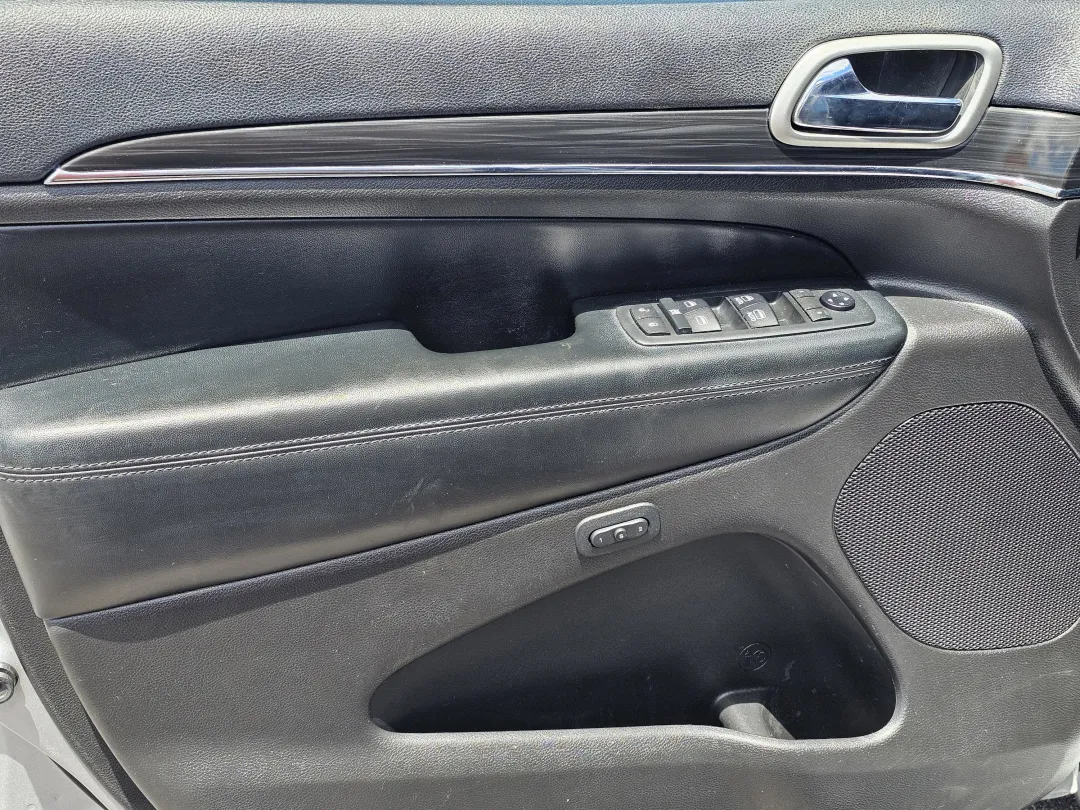 2019 Jeep Grand Cherokee - 1C4RJEBG1KC544293 - Image #10