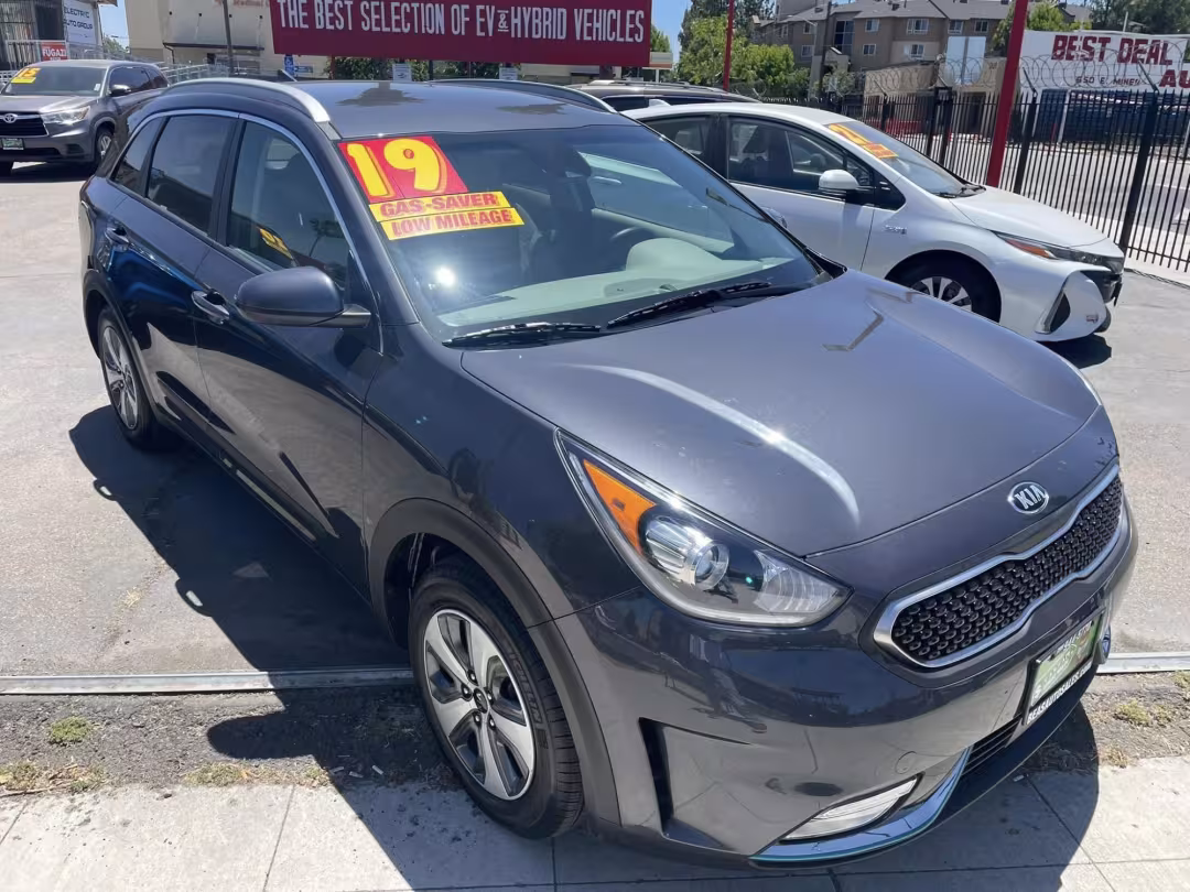 2019 Kia Niro Plug In Hybrid - KNDCM3LD5K5295944 - Image #1