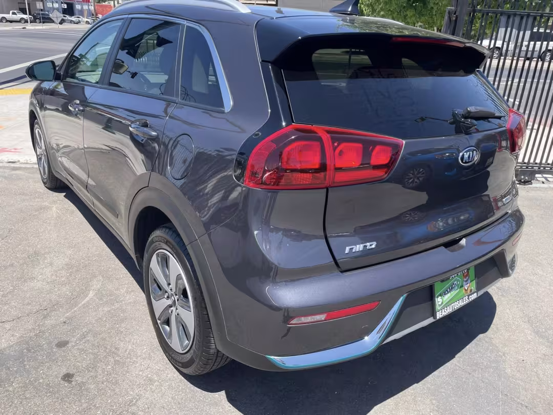 2019 Kia Niro Plug In Hybrid - KNDCM3LD5K5295944 - Image #10