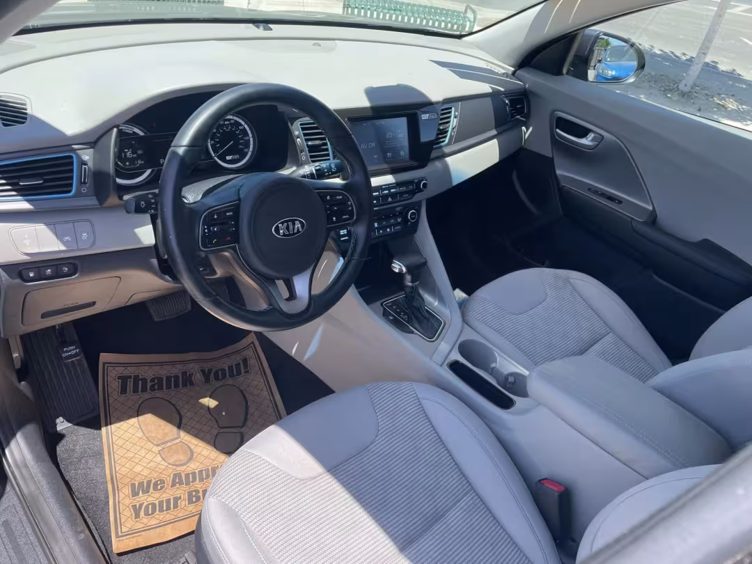 2019 Kia Niro Plug In Hybrid - KNDCM3LD5K5295944 - Image #6