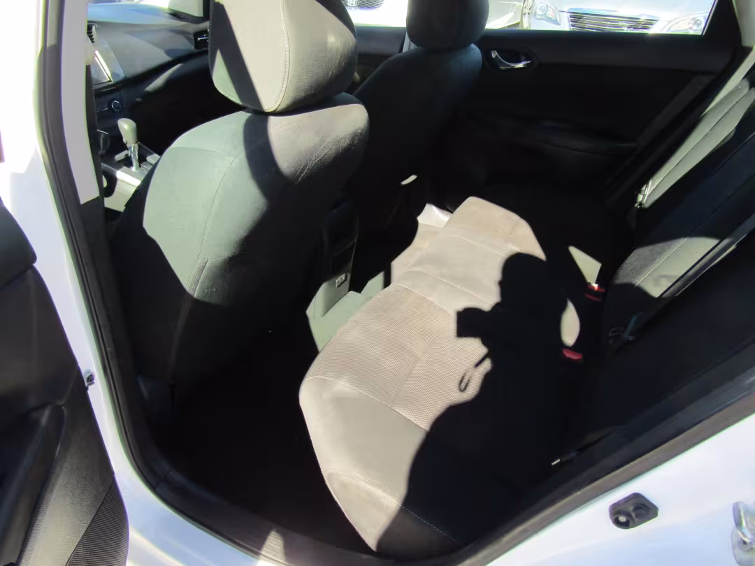 2019 Nissan Sentra - 3N1AB7AP2KY446942 - Image #4