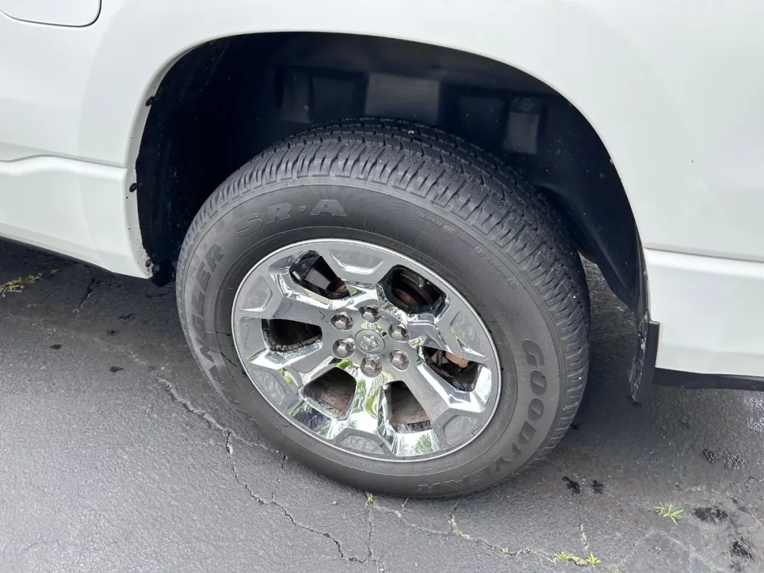 2019 Ram 1500 - 1C6SRFMT6KN555893 - Image #5