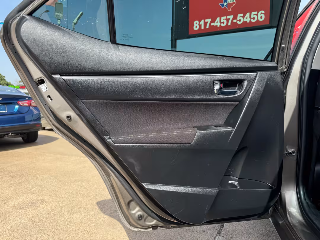 2019 Toyota Corolla - 5YFBURHE5KP943446 - Image #10