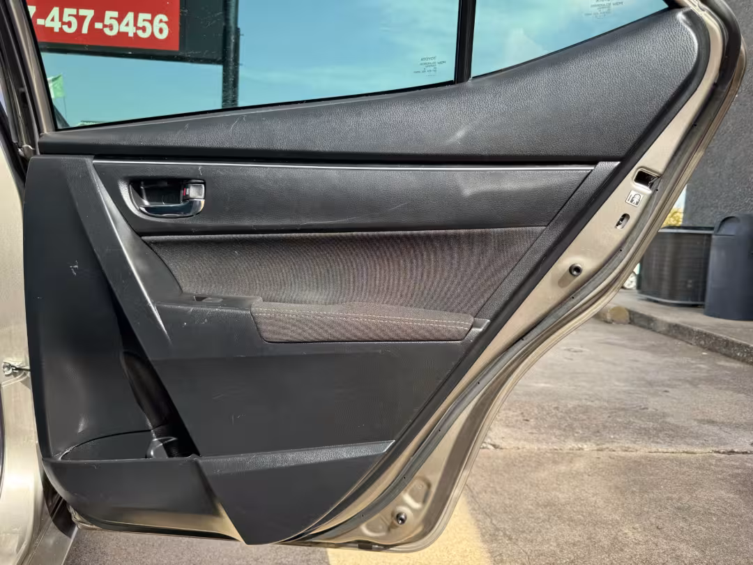 2019 Toyota Corolla - 5YFBURHE5KP943446 - Image #12