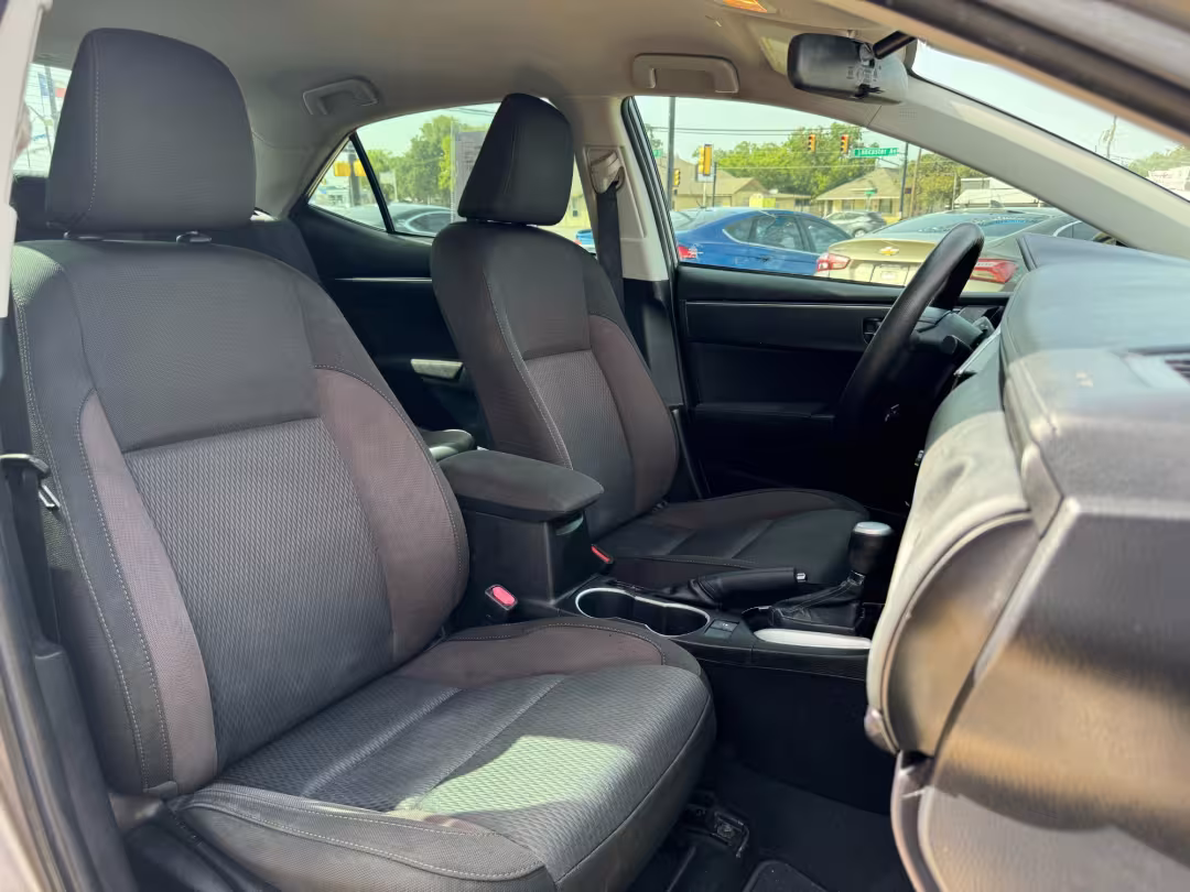 2019 Toyota Corolla - 5YFBURHE5KP943446 - Image #16
