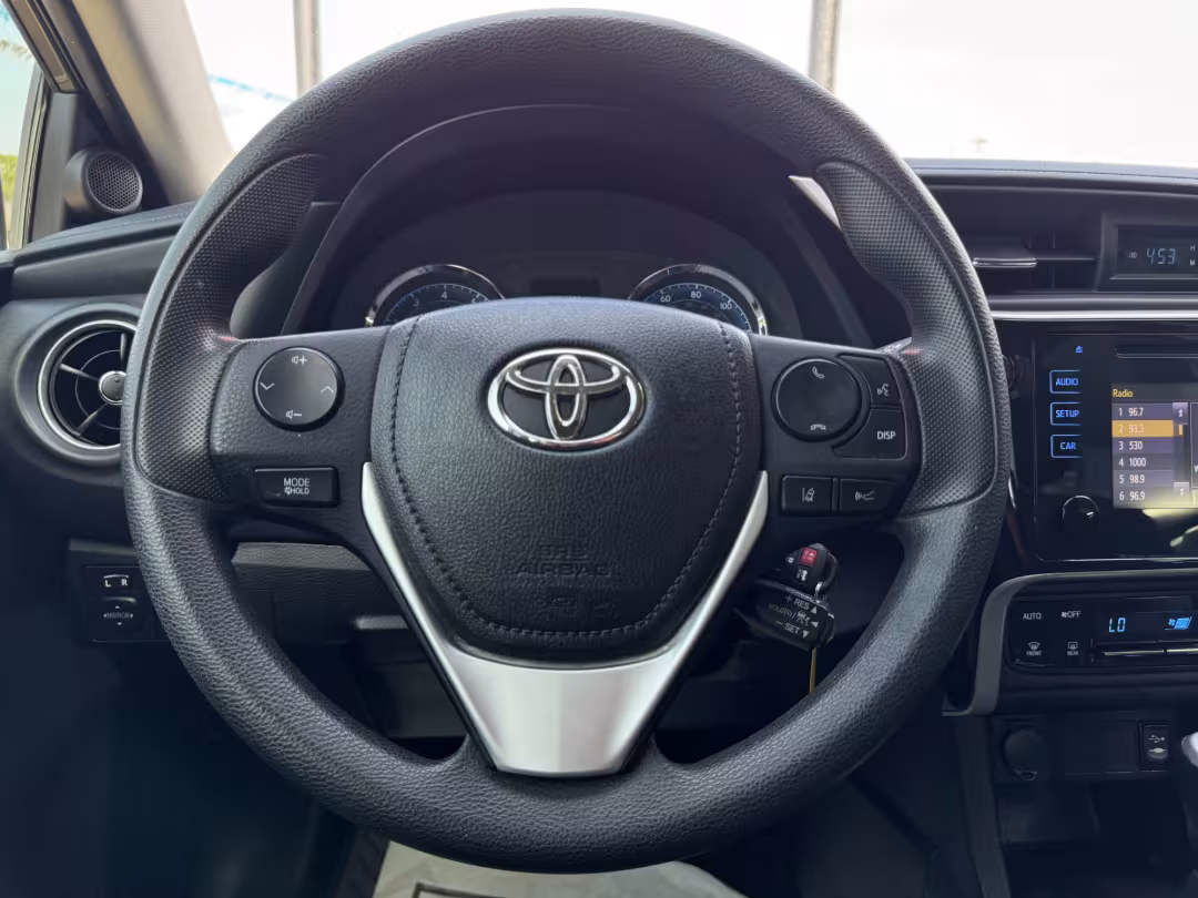 2019 Toyota Corolla - 5YFBURHE5KP943446 - Image #18