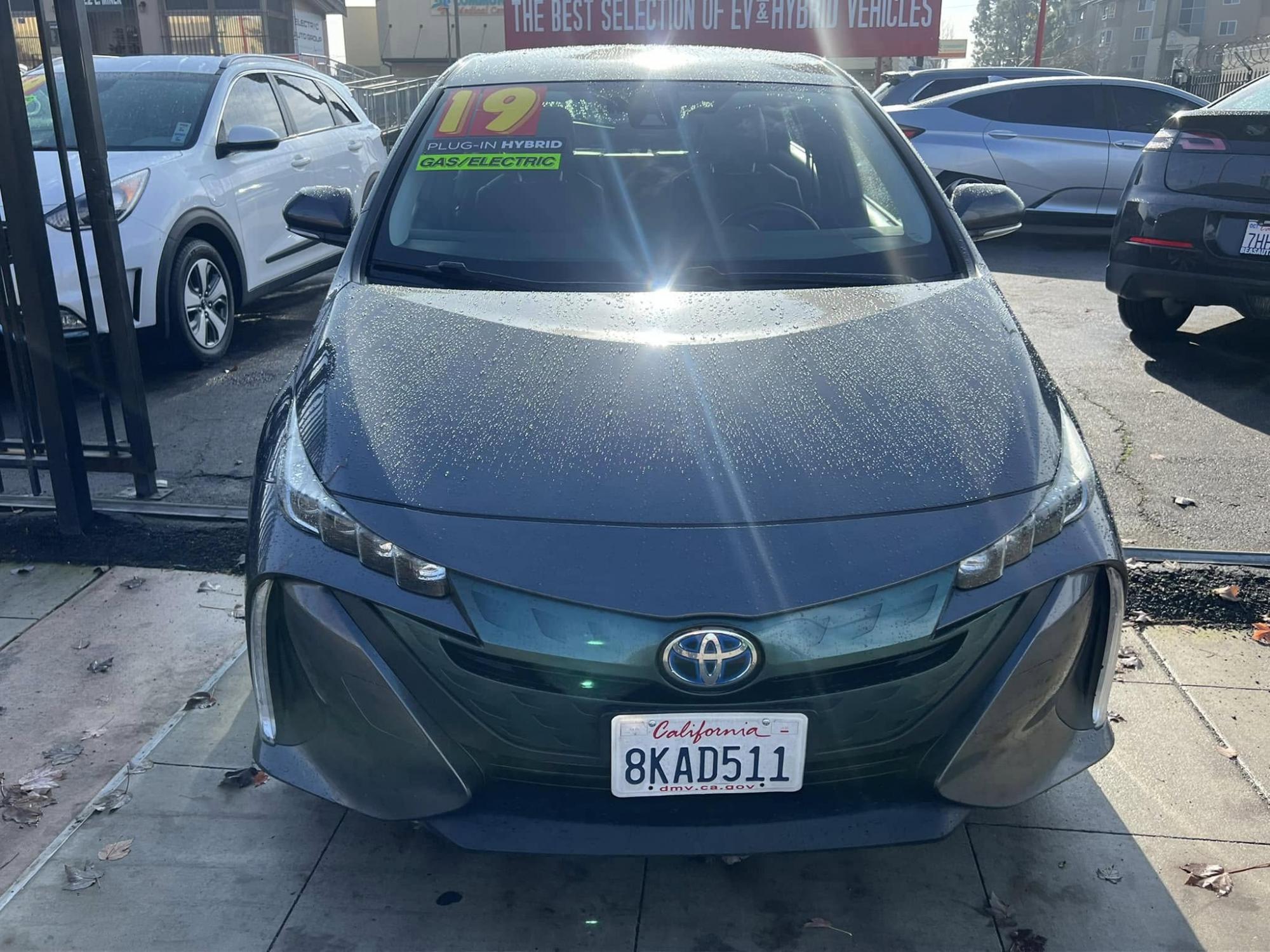 2019 Toyota Prius Prime - JTDKARFP8K3119043 - Image #2