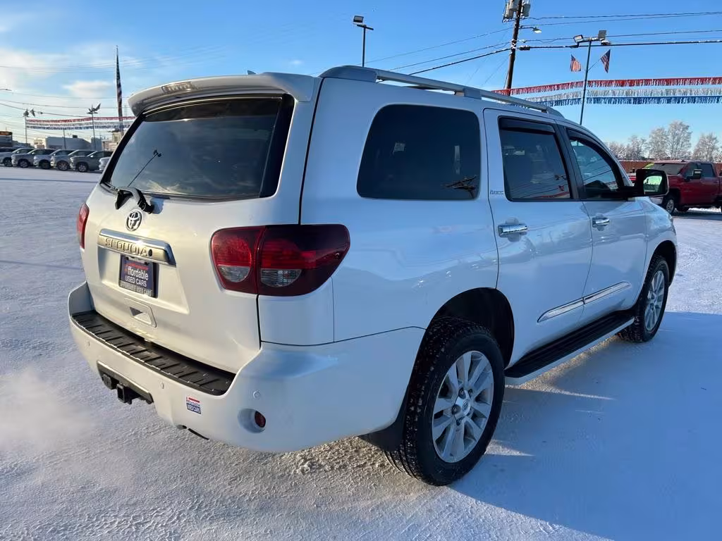 2019 Toyota Sequoia - 5TDDY5G18KS167051 - Image #2