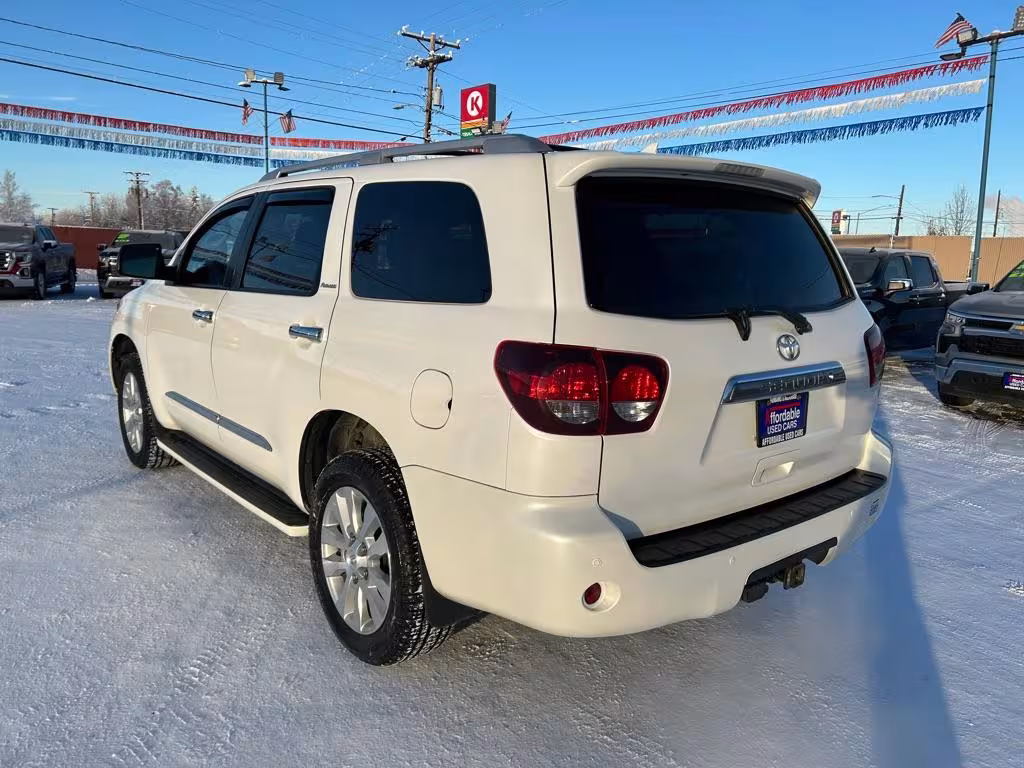 2019 Toyota Sequoia - 5TDDY5G18KS167051 - Image #3